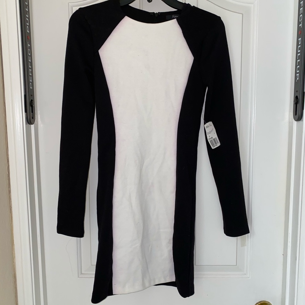 Forever 21 black and white panel bodycon dress NWT